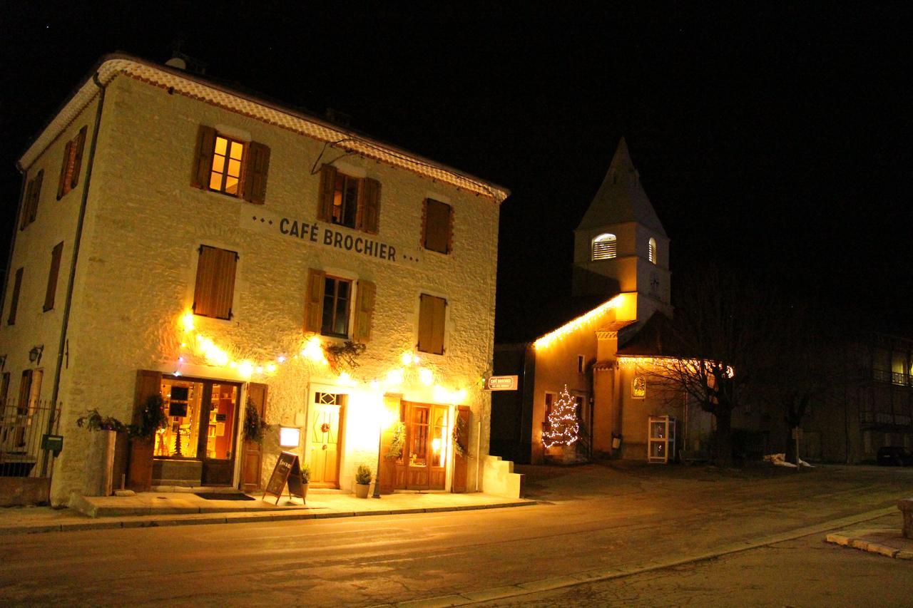 Cafe Brochier Hotel Saint-Julien-en-Vercors Экстерьер фото