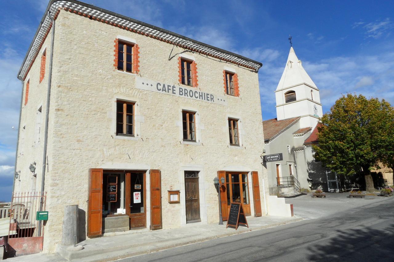 Cafe Brochier Hotel Saint-Julien-en-Vercors Экстерьер фото